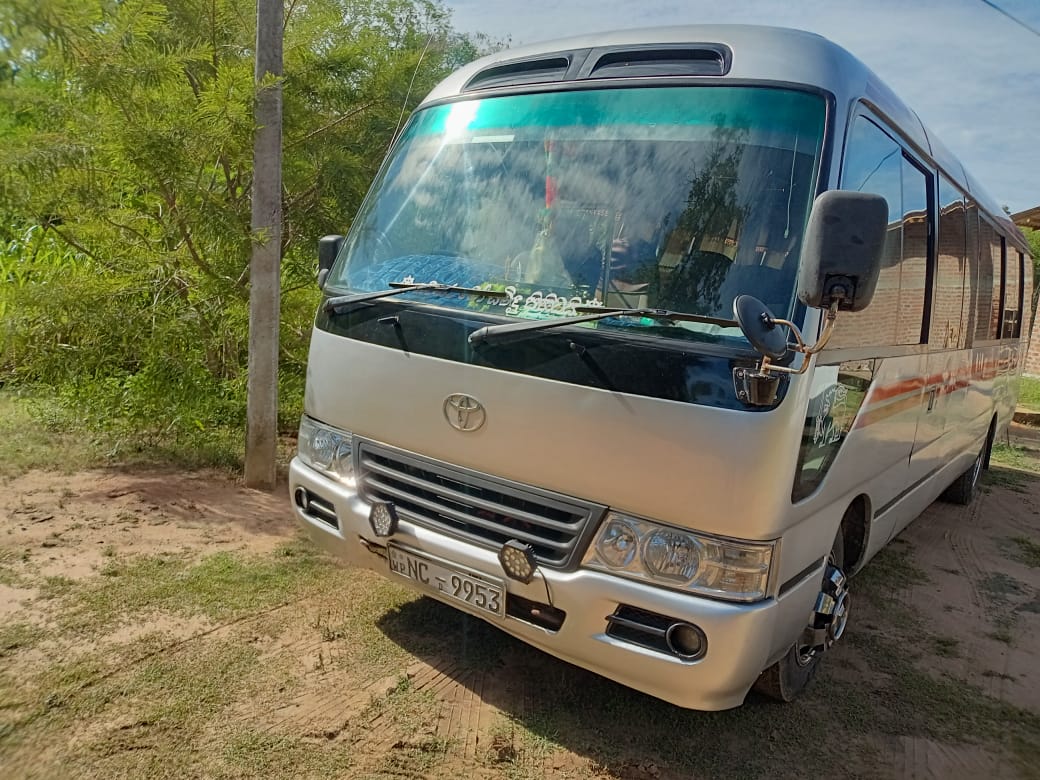 Office Transport from Padukka to Bambalapitiya