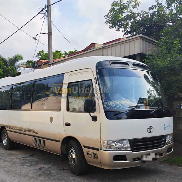 Office Transport from Niwasipura to Bambalapitiya